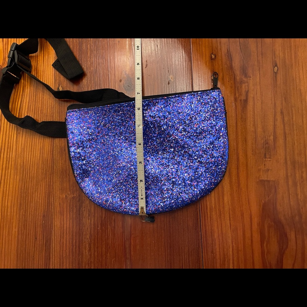 Red, White, & Blue Glitter Fanny Pack! - Picture 3 of 6